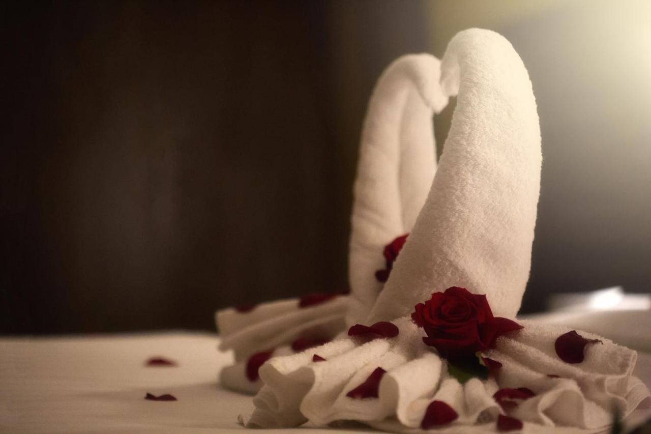 Al Safwah Orchid Hotel La Mecque Extérieur photo Towel swans