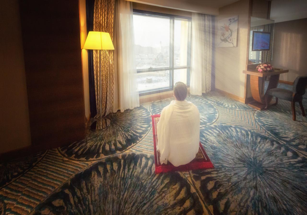 Al Safwah Orchid Hotel La Mecque Extérieur photo Muslim prayer in a hotel room